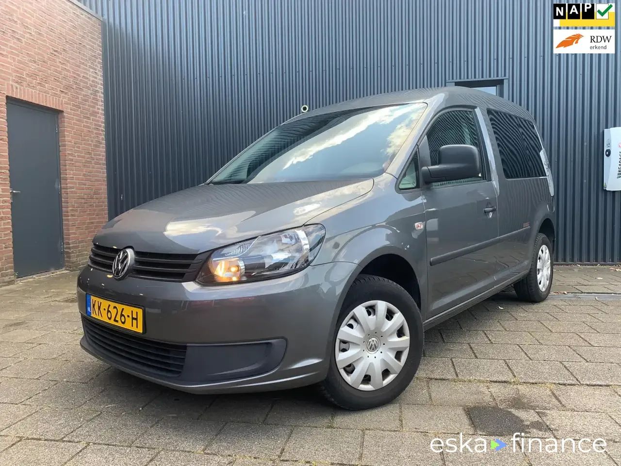 Lízing Hatchback Volkswagen Caddy 2012