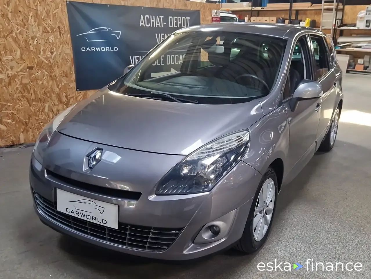Lízing Hatchback Renault Grand Scenic 2011