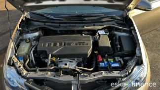 Lízing Sedan Toyota Auris 2013