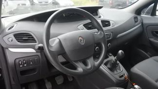 Lízing Hatchback Renault Scenic 2011
