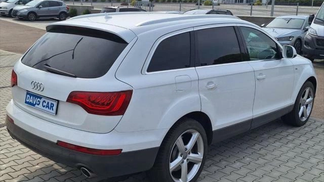 SUV Audi Q7 2011