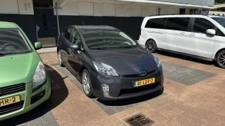 Lízing Sedan Toyota Prius 2010