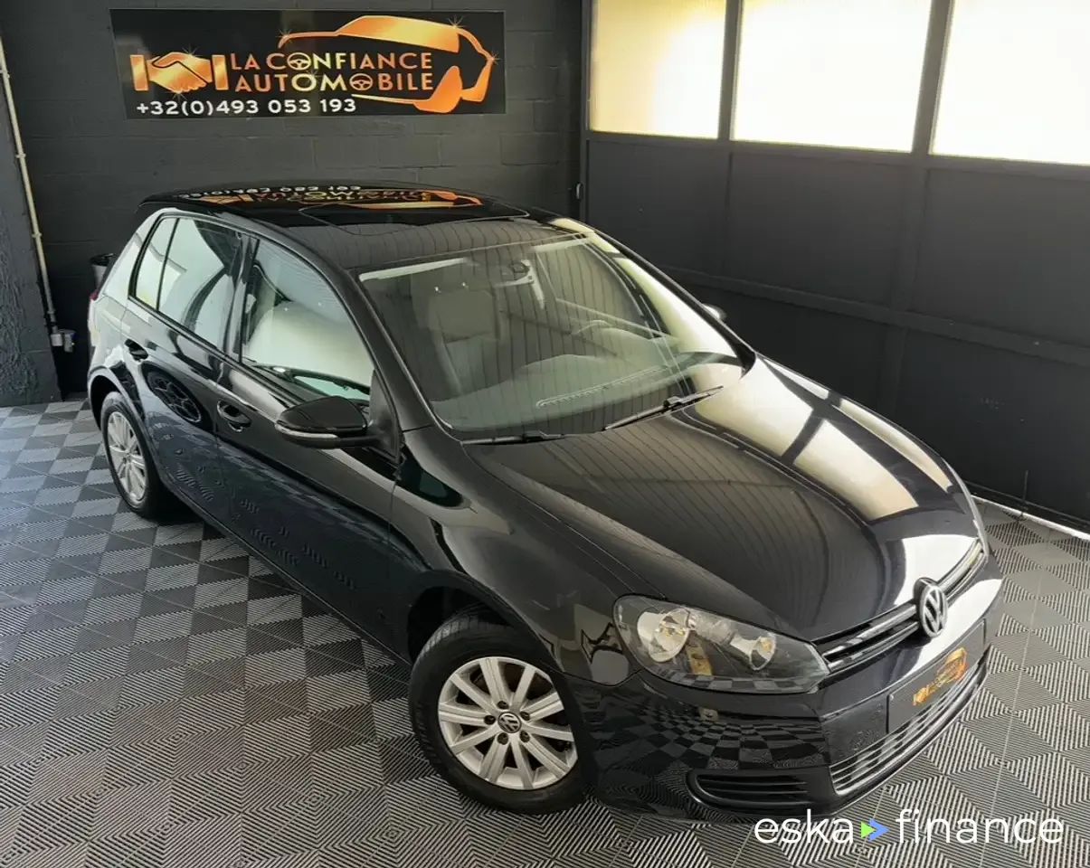 Financování Sedan Volkswagen Golf 2011