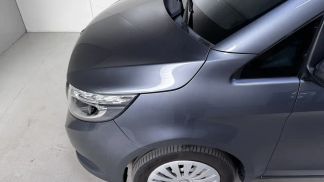 Lízing Hatchback MERCEDES V 220 2015