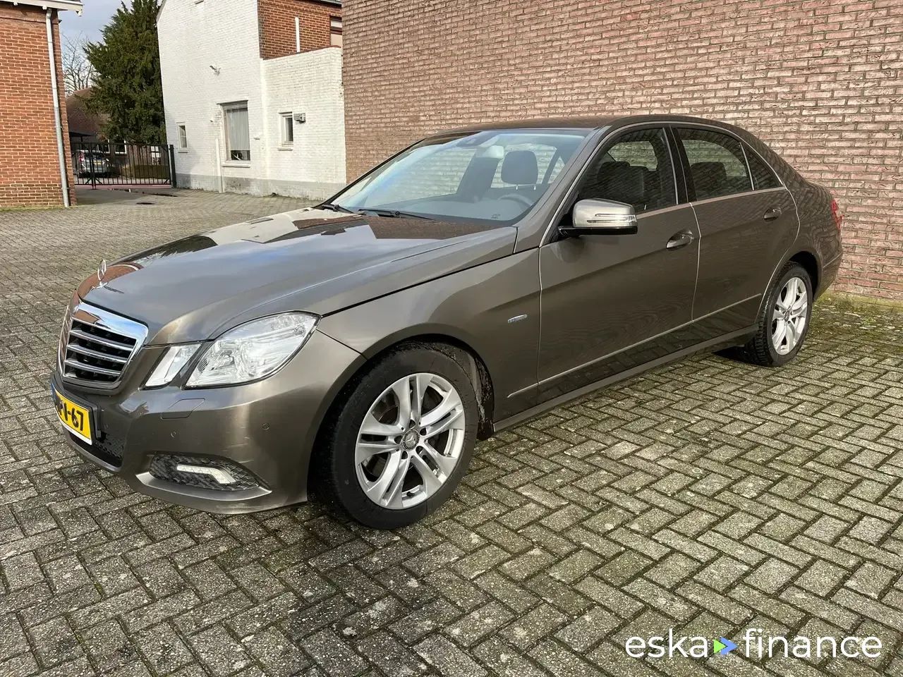 Finansowanie Sedan MERCEDES E 250 2010