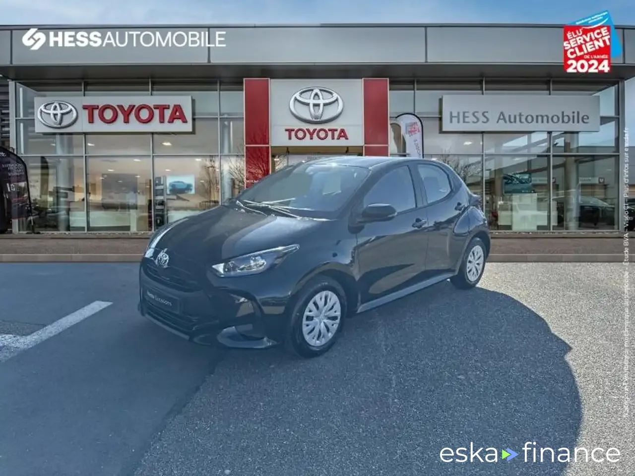 Leasing Sedan Toyota Yaris 2024