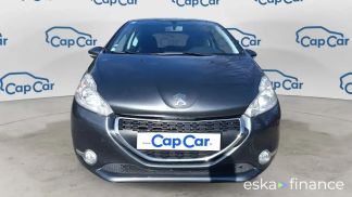 Lízing Hatchback Peugeot 208 2014