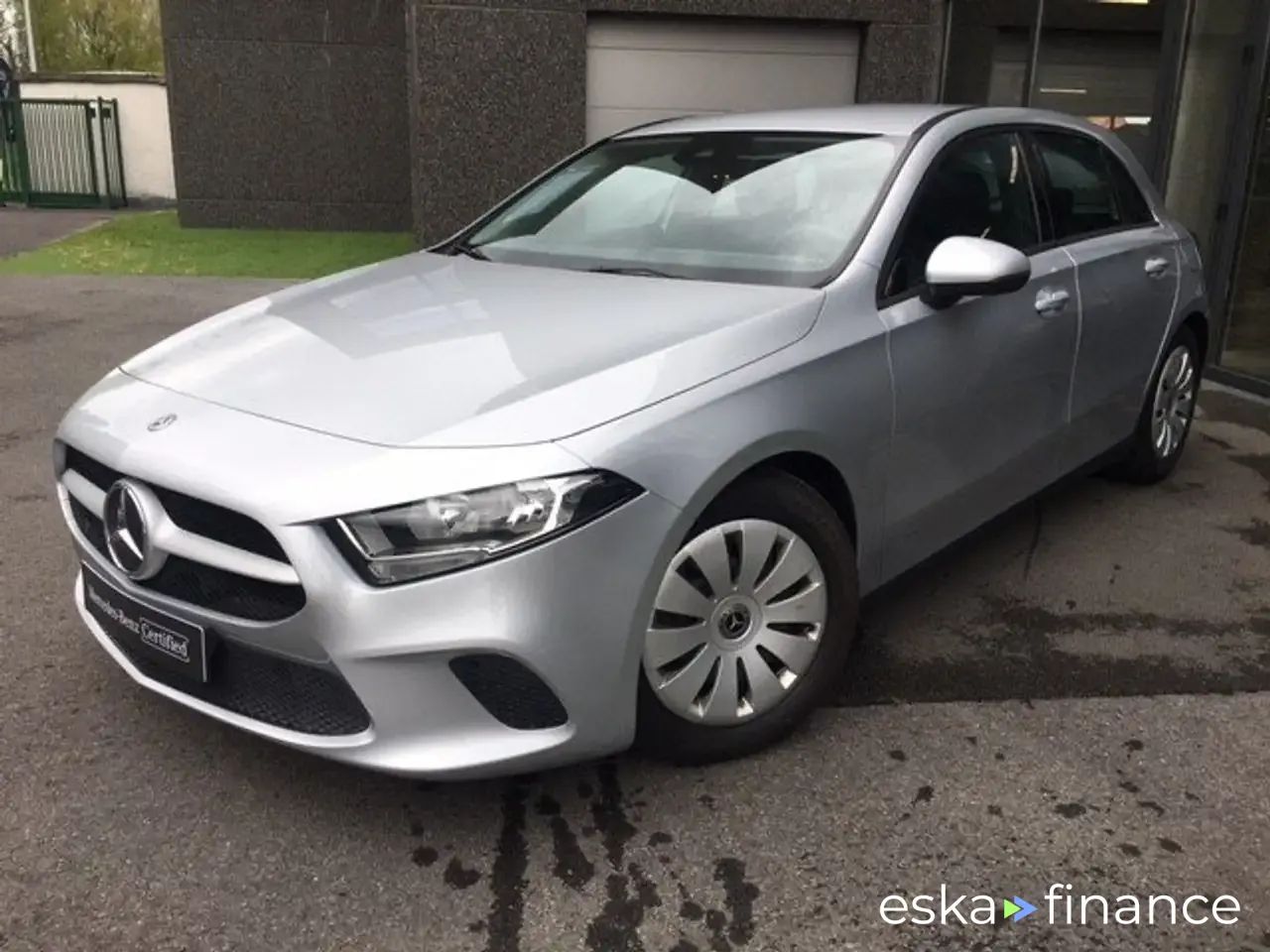 Lízing Sedan MERCEDES A 160 2019