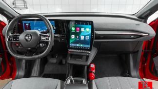 Lízing Sedan Renault MEGANE E-TECH 2024