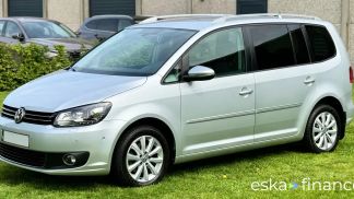 Financování Hatchback Volkswagen Touran 2011