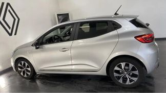 Sedan Renault Clio 2022