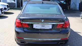 Finansowanie Sedan BMW 750 2013