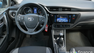 Hatchback Toyota Auris 2019