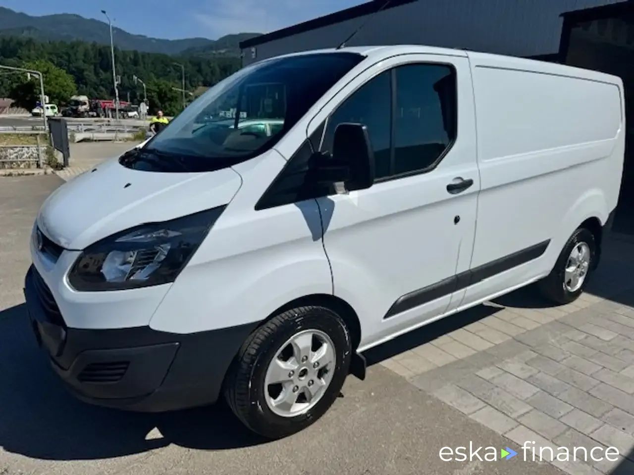 Lízing Hatchback Ford Transit 2014