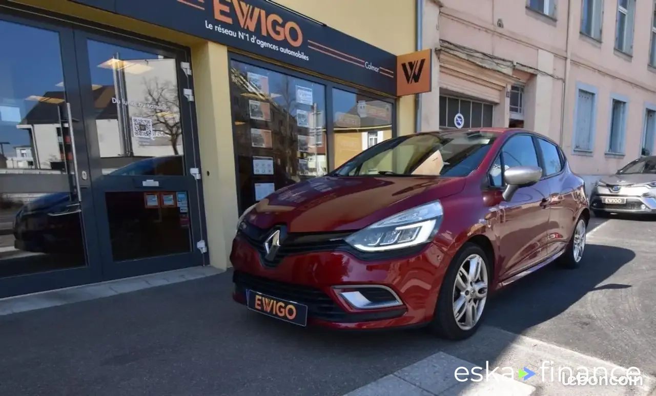 Lízing Sedan Renault Clio 2017