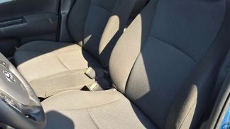 Leasing Hatchback Toyota Yaris 2013