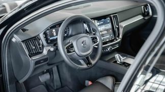 Lízing Sedan Volvo S60 2024