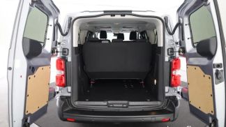 Lízing Hatchback Opel Vivaro 2025