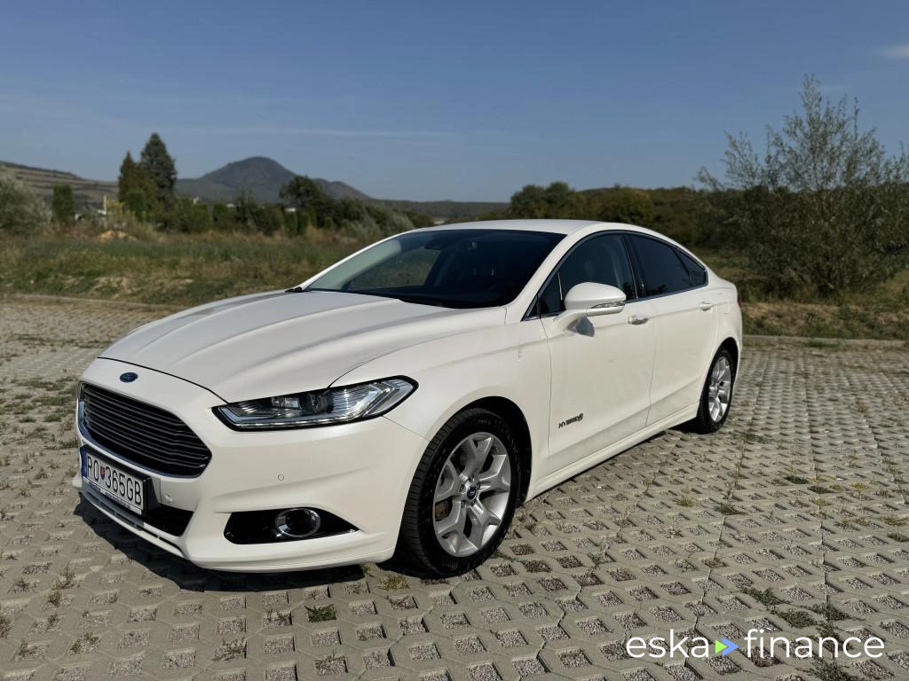 Lízing Sedan Ford Mondeo 2015