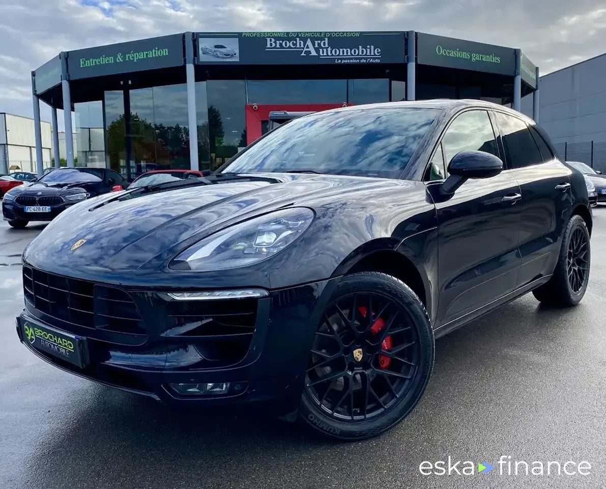 Lízing SUV Porsche Macan 2016