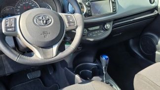 Leasing Hatchback Toyota Yaris 2013