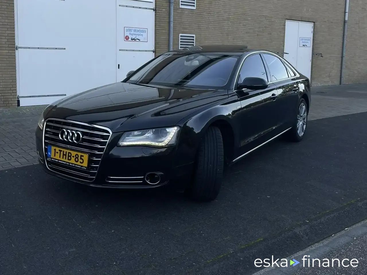 Leasing Sedan Audi A8 2013