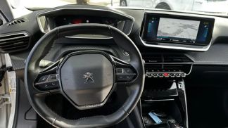 Lízing SUV Peugeot E-2008 2021