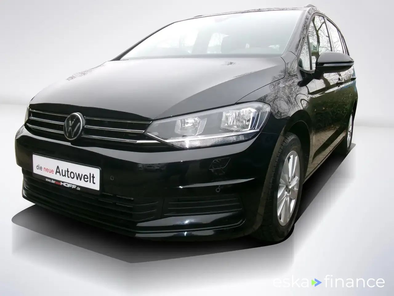Lízing Hatchback Volkswagen Touran 2024