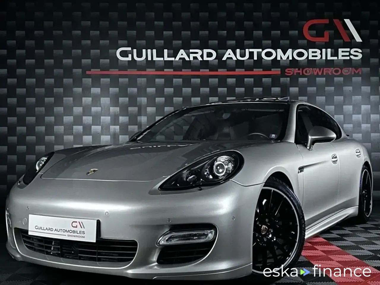 Leasing Sedan Porsche Panamera 2012