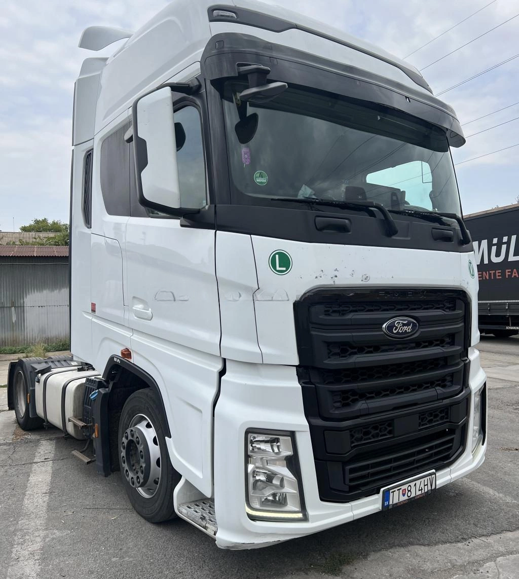 Leasing Tractor unit OTHER BRAND LOW DECK - MEGA 2019