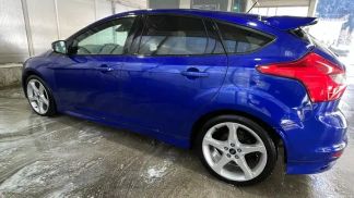 Lízing Sedan Ford Focus 2014