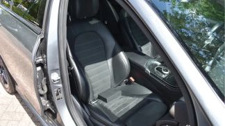 Lízing Sedan MERCEDES C 180 2021