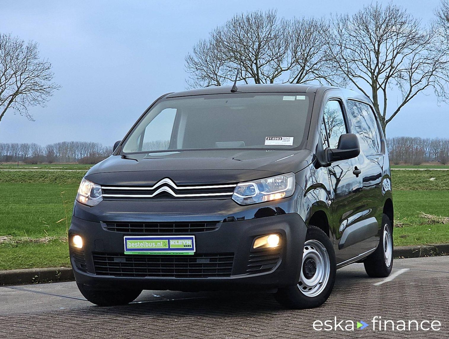 Leasing Passenger transport Citroën BERLINGO 1.5 2021