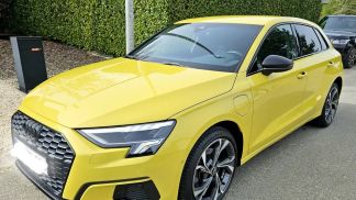 Hatchback Audi A3 2021