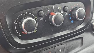 Finansowanie Van Renault TRAFIC 2.0 DCI 2021