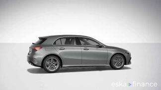 Lízing Hatchback MERCEDES A 250 2023