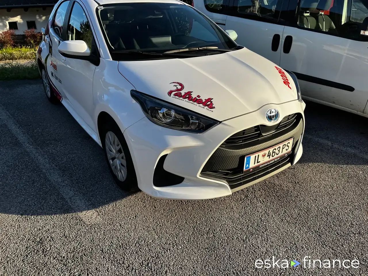 Leasing Sedan Toyota Yaris 2023