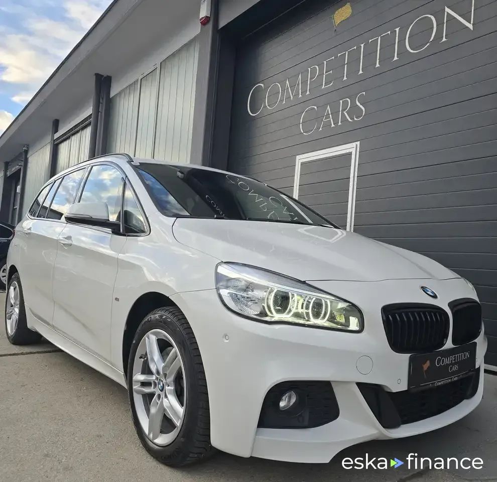 Lízing Hatchback BMW 218 2016