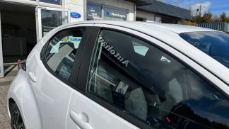 Lízing Sedan Toyota Yaris 2023