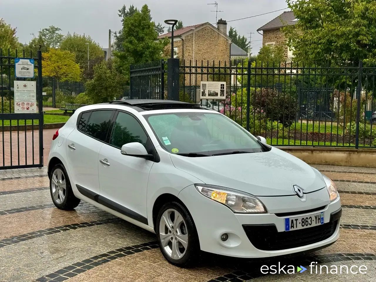 Leasing Sedan Renault Megane 2010