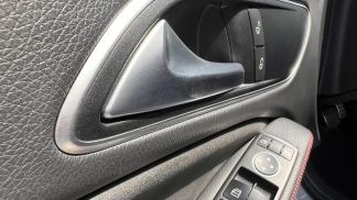 Lízing Sedan MERCEDES CLA 180 2016