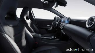 Lízing Hatchback MERCEDES A 250 2023