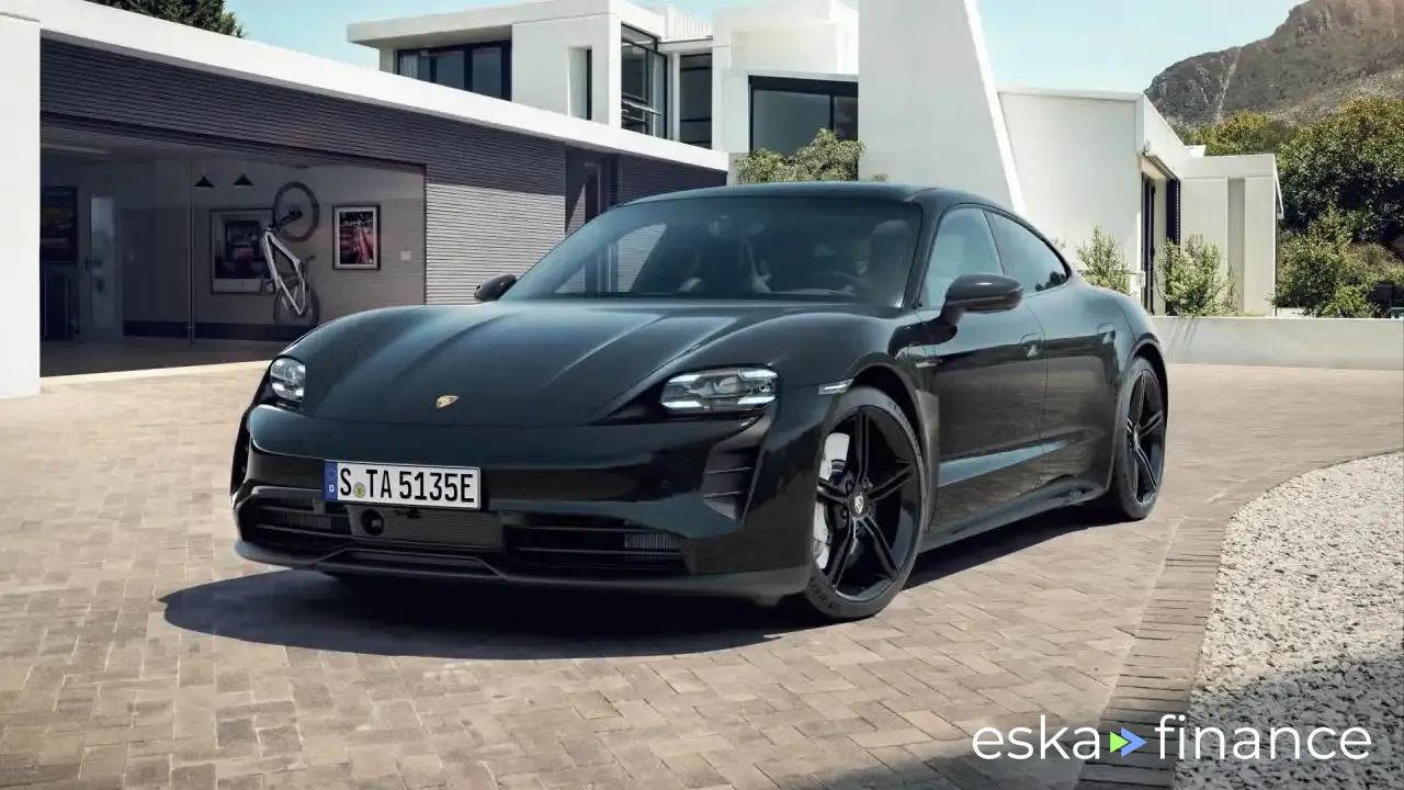 Lízing Sedan Porsche Taycan 2023
