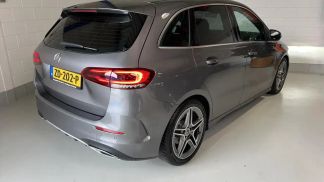 Lízing Hatchback MERCEDES B 180 2019