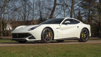 Leasing Coupé Ferrari F12 2013