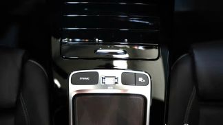 Lízing Sedan MERCEDES CLA 200 2023