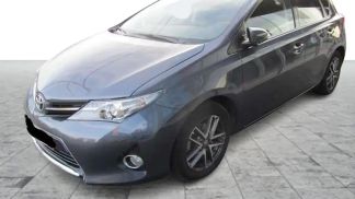 Lízing Hatchback Toyota Auris 2015