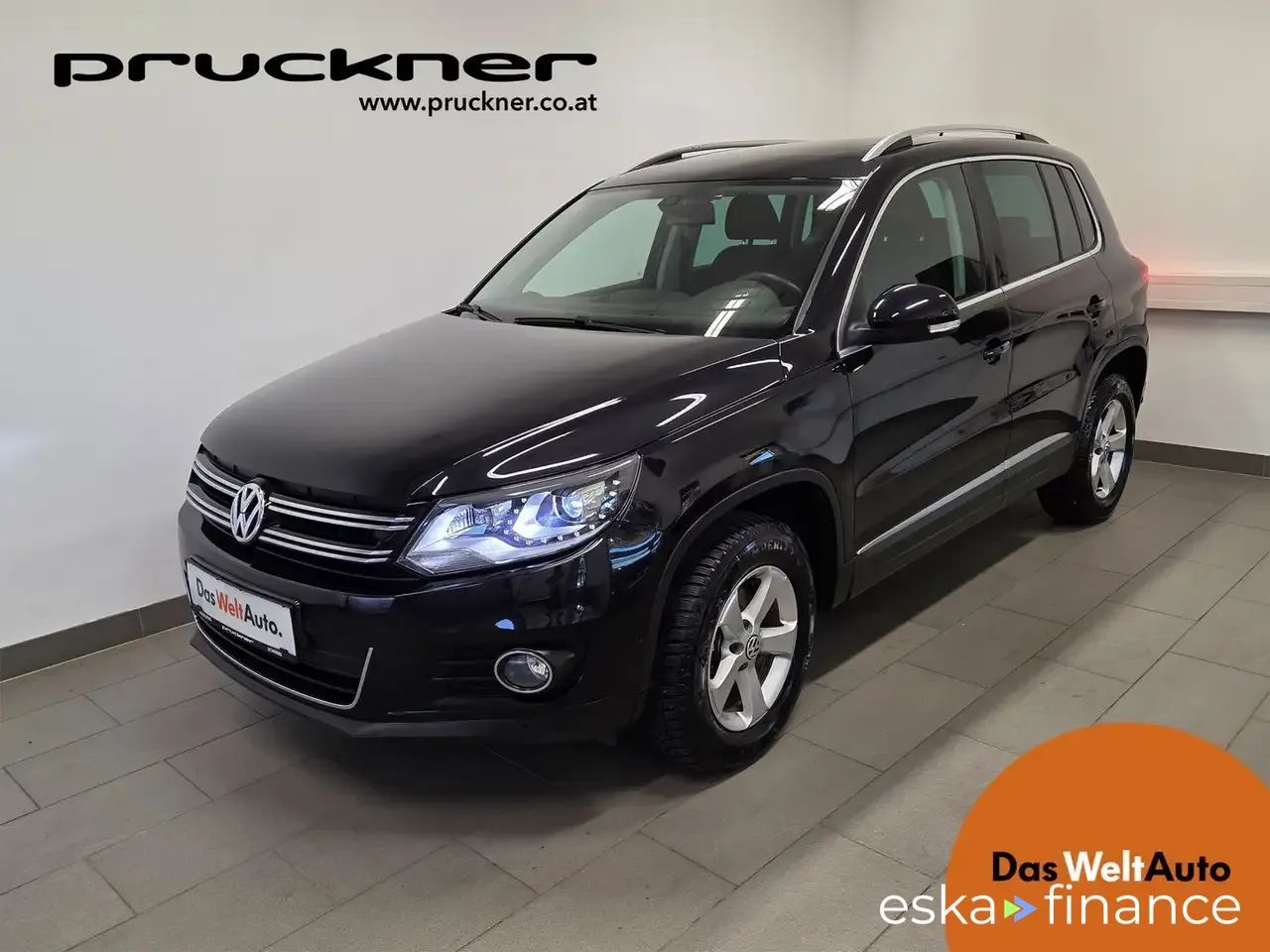 Lízing Sedan Volkswagen Tiguan 2012