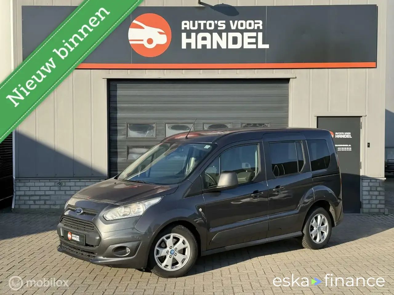 Lízing Hatchback Ford Tourneo Connect 2015