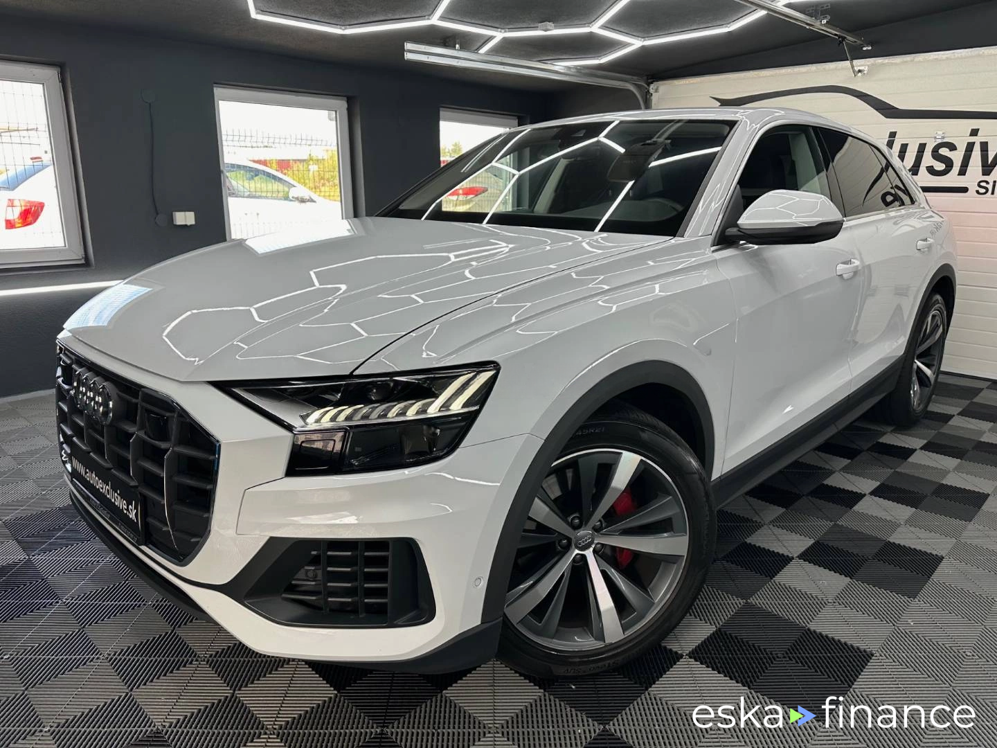 Finansowanie SUV Audi Q8 2020